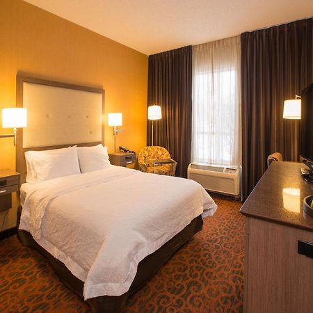Hampton Inn Toronto-Mississauga West Kültér fotó