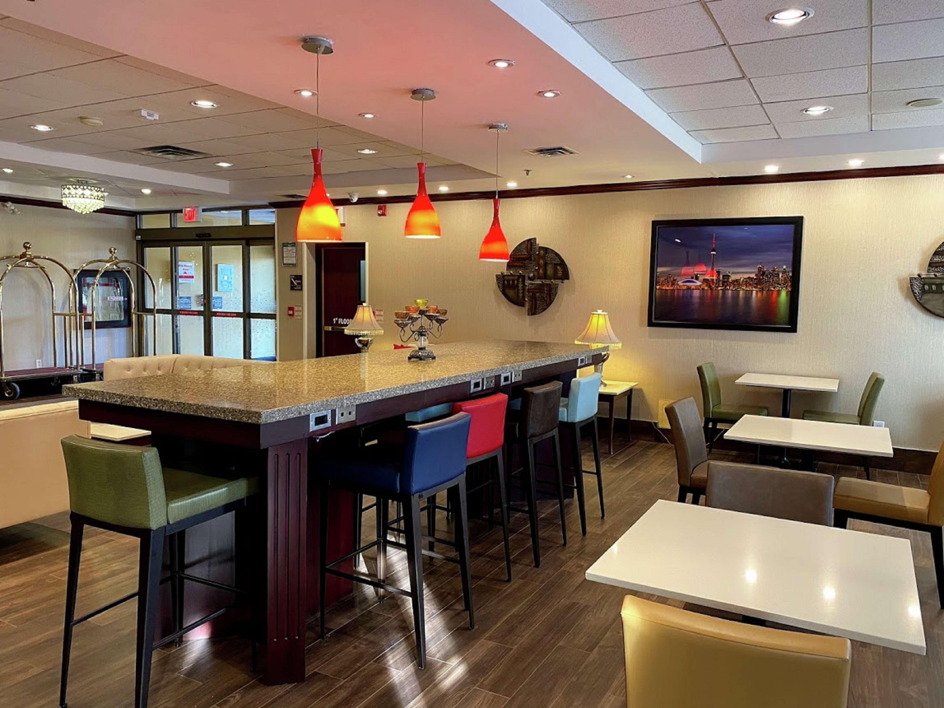 Hampton Inn Toronto-Mississauga West Kültér fotó