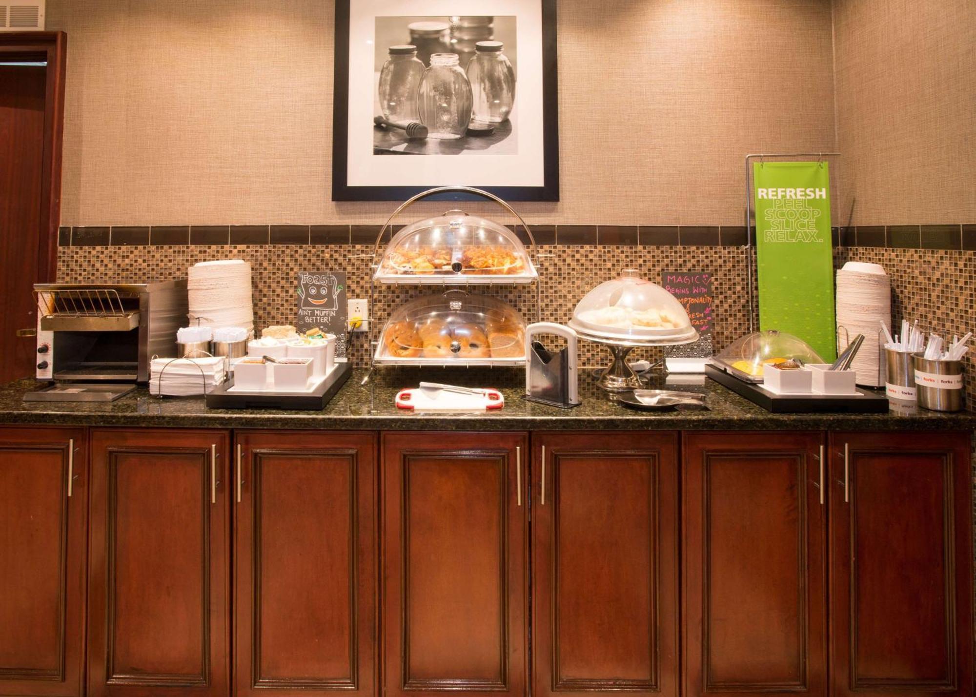 Hampton Inn Toronto-Mississauga West Kültér fotó